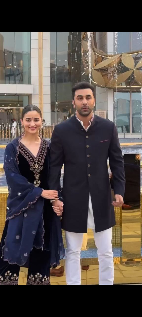 Alia Bhatt Velvet Mirror-Work Kurta Set