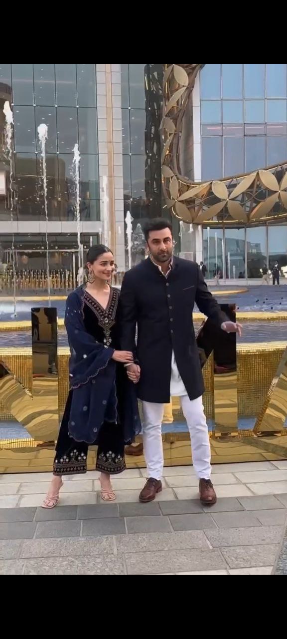 Alia Bhatt Velvet Mirror-Work Kurta Set